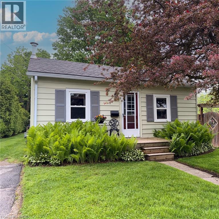 12 SPENCER Street, Paris, Ontario