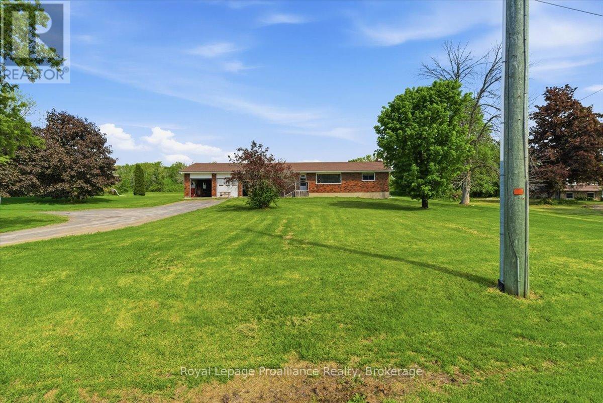 1063 Casey Road, Belleville, Ontario  K8N 4Z6 - Photo 2 - X13216088