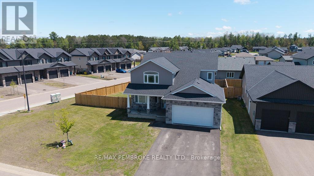 5 Drew Street, Petawawa, Ontario  K8H 0G7 - Photo 2 - X13183292