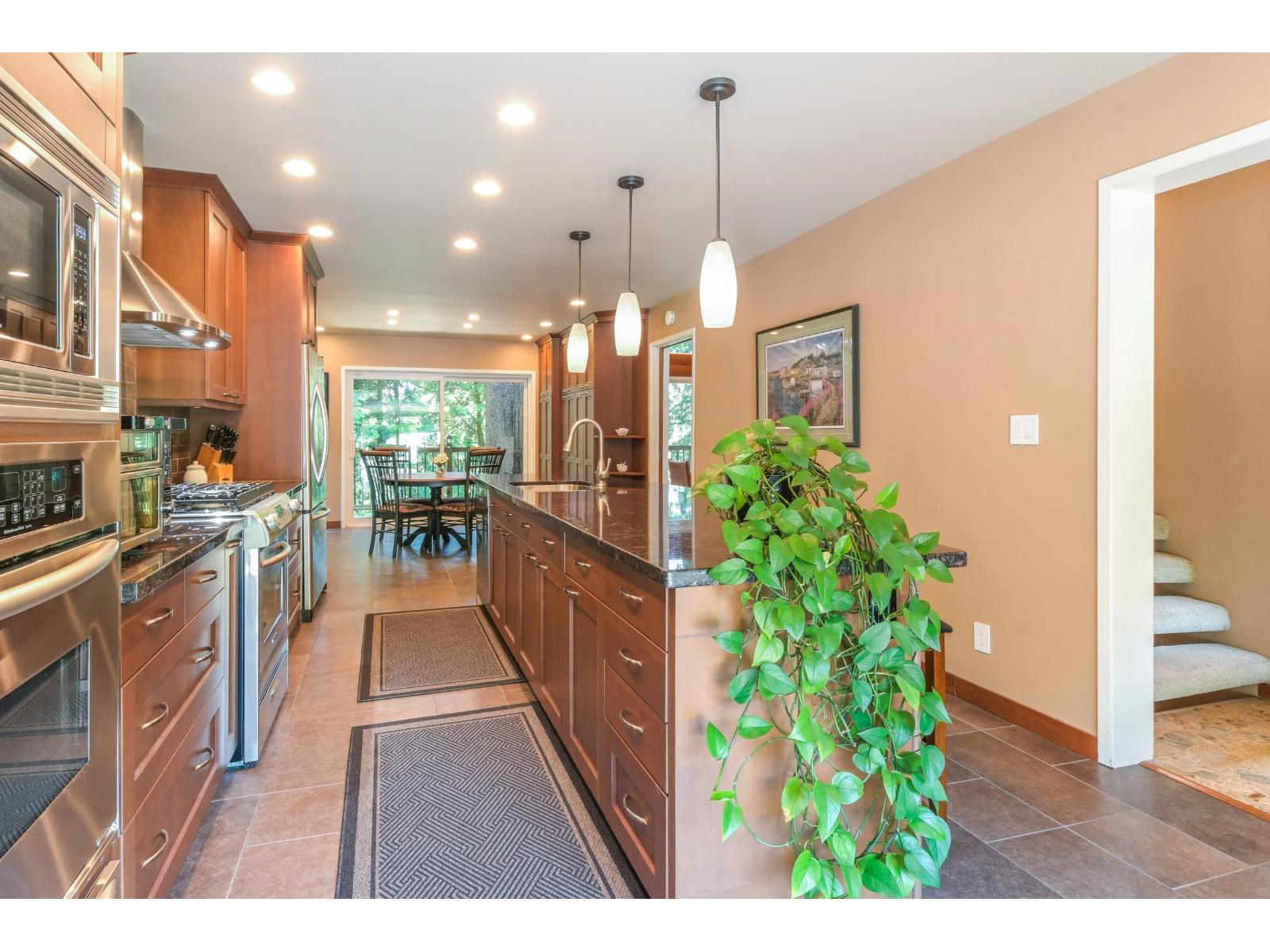 23951 58a Place, Langley, British Columbia  V2Z 1A5 - Photo 7 - R3129282