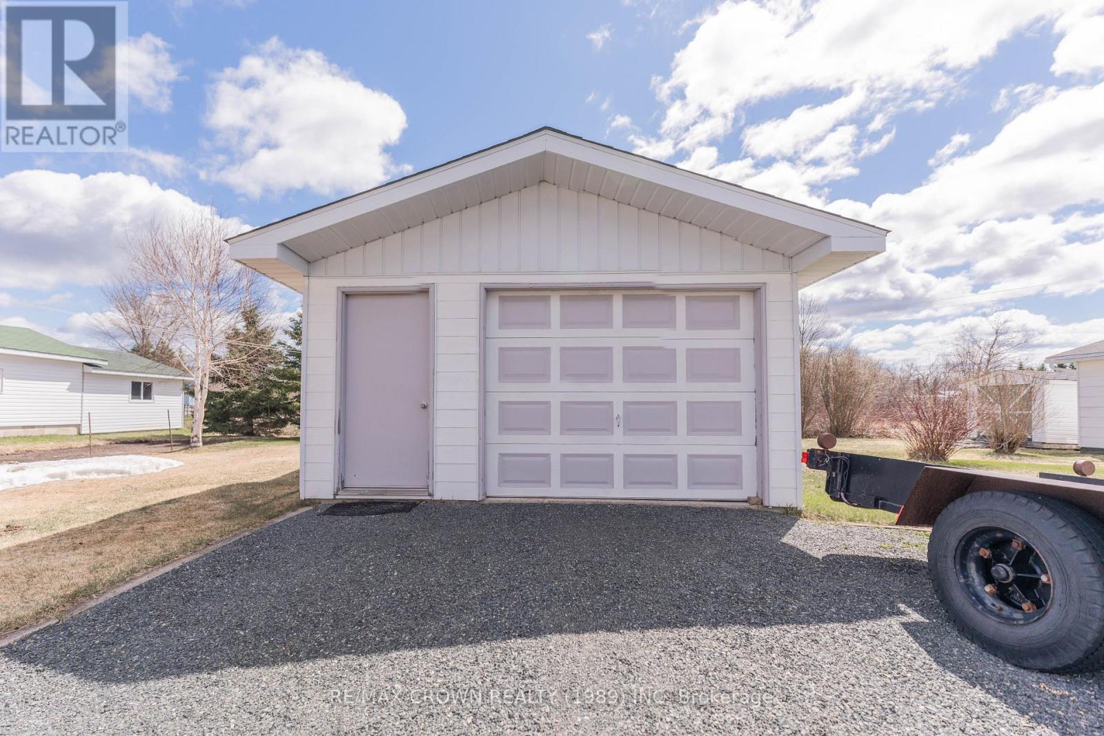 47 Breton Crescent, Smooth Rock Falls, Ontario  P0L 2B0 - Photo 3 - T13215994