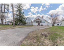 35 BOWMAN AVENUE, Kapuskasing, Ontario