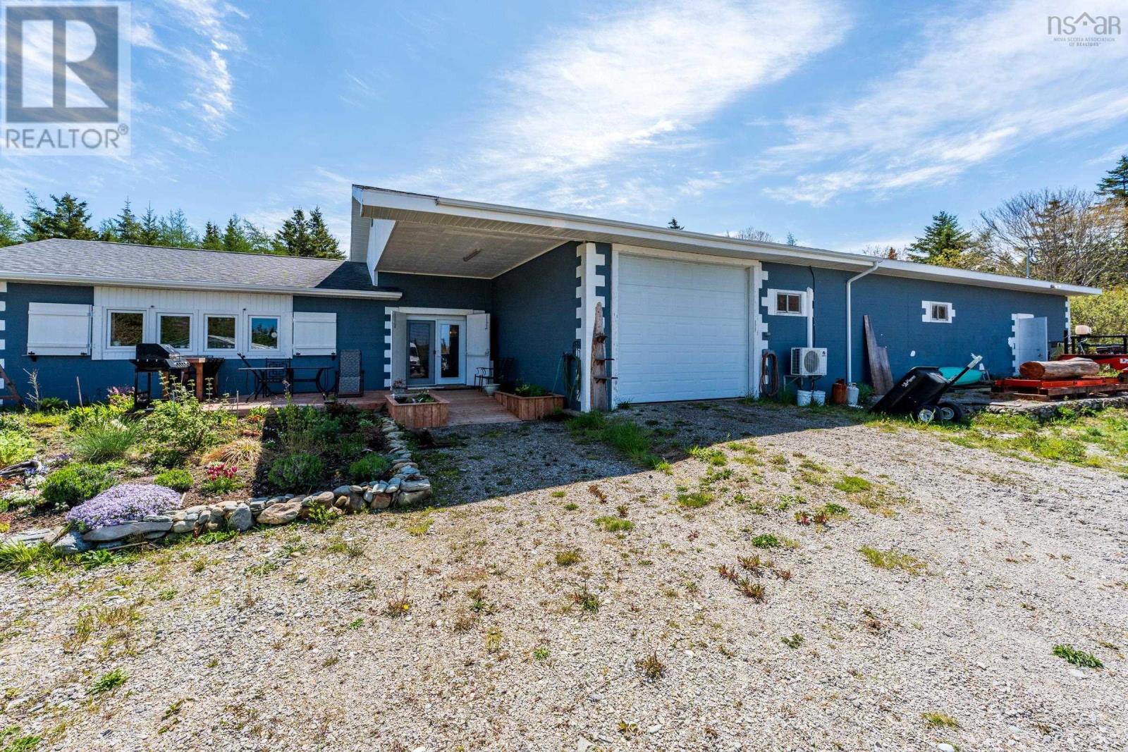 2292 Highway 3, Pubnico, Nova Scotia