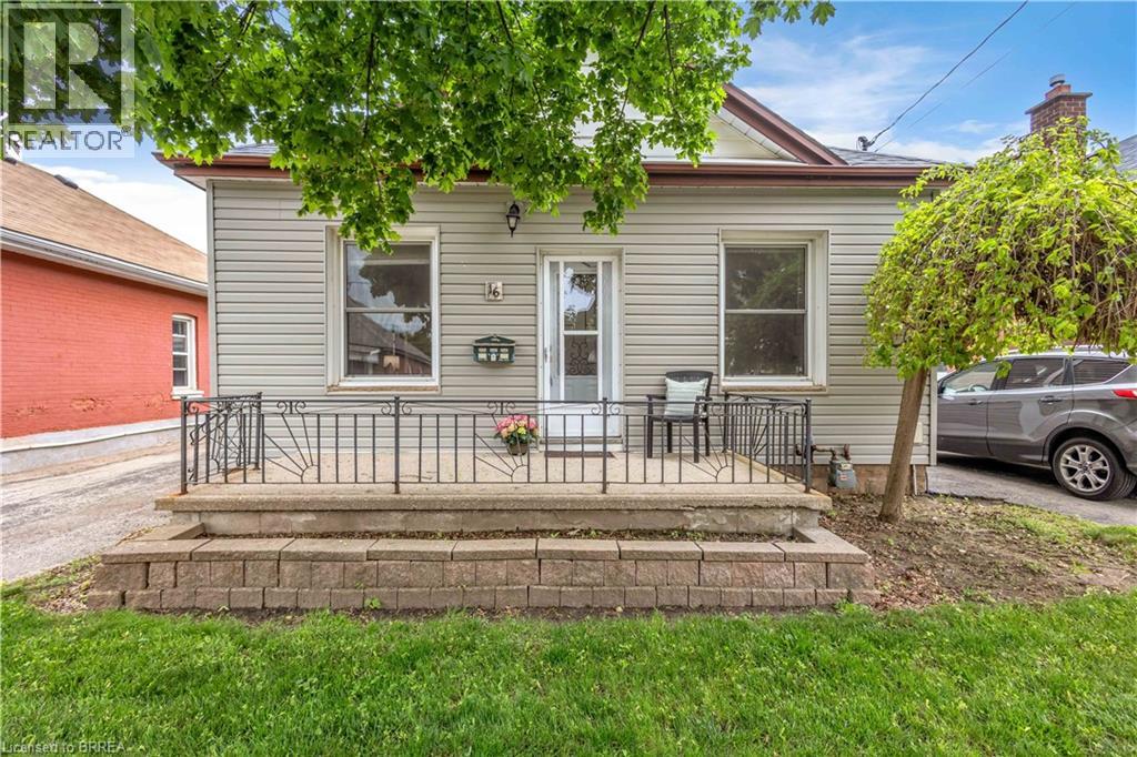 16 Ruth Street, Brantford, Ontario  N3S 1L6 - Photo 2 - 40834732