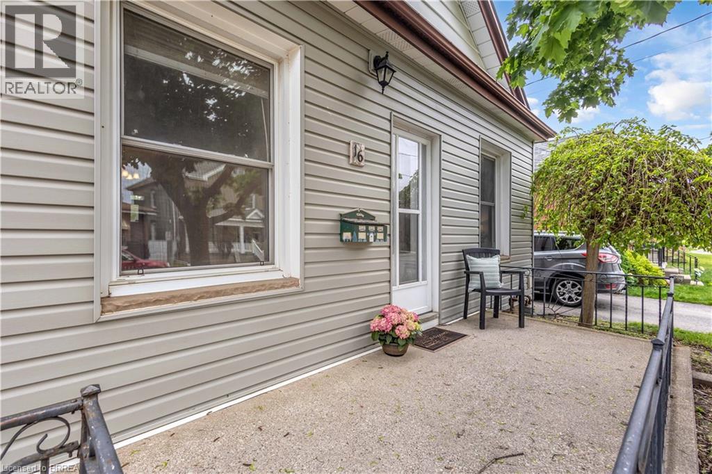 16 Ruth Street, Brantford, Ontario  N3S 1L6 - Photo 4 - 40834732
