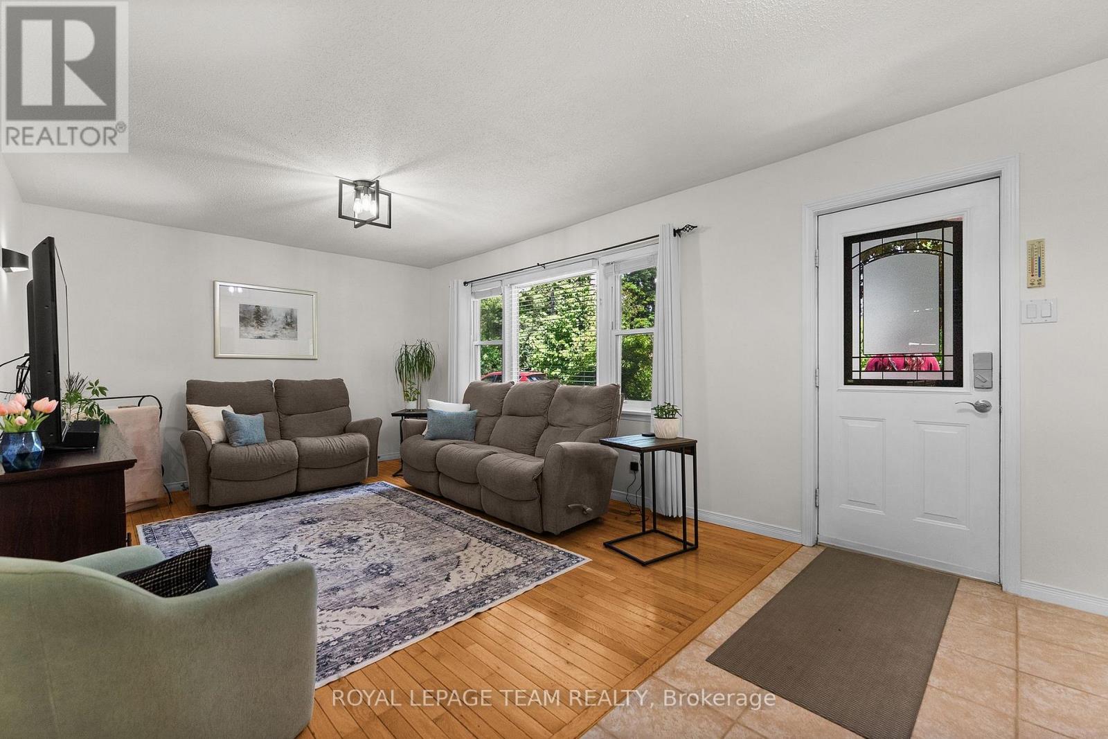 130 Hayes Street, Mcnab/braeside, Ontario  K7S 2A1 - Photo 8 - X13215988