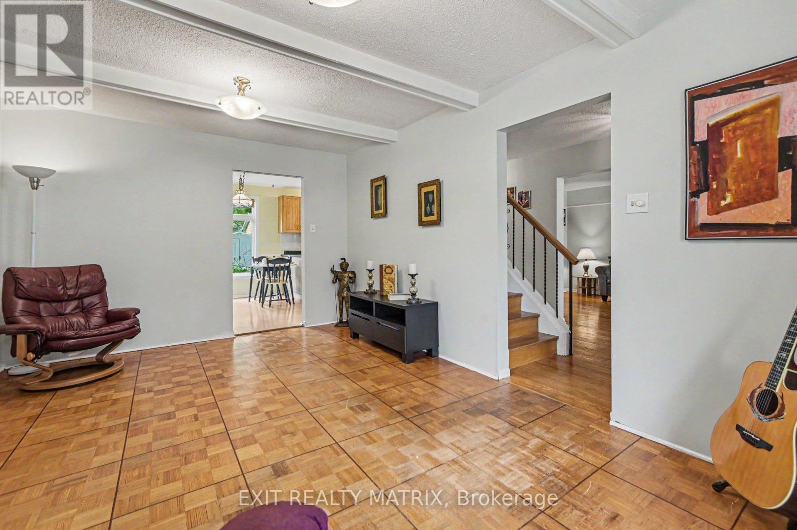 18 Highpark Crescent, Ottawa, Ontario  K1B 3G8 - Photo 17 - X13216016
