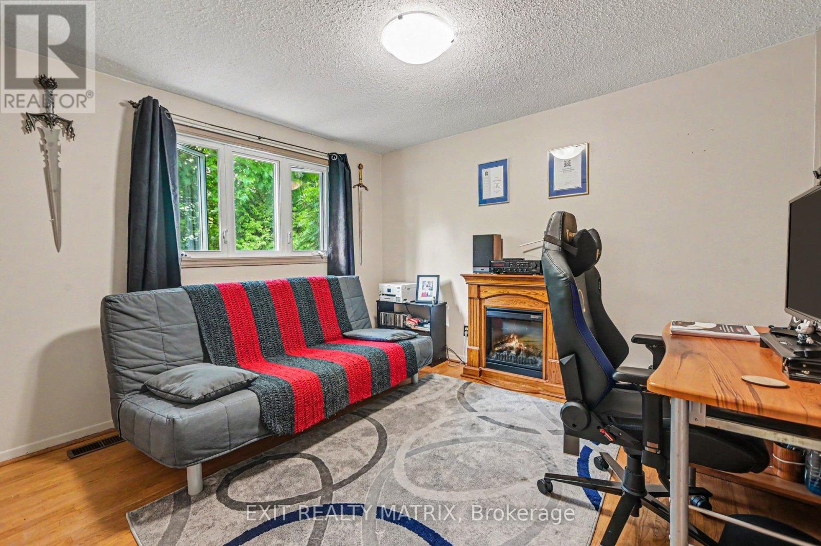 18 Highpark Crescent, Ottawa, Ontario  K1B 3G8 - Photo 21 - X13216016
