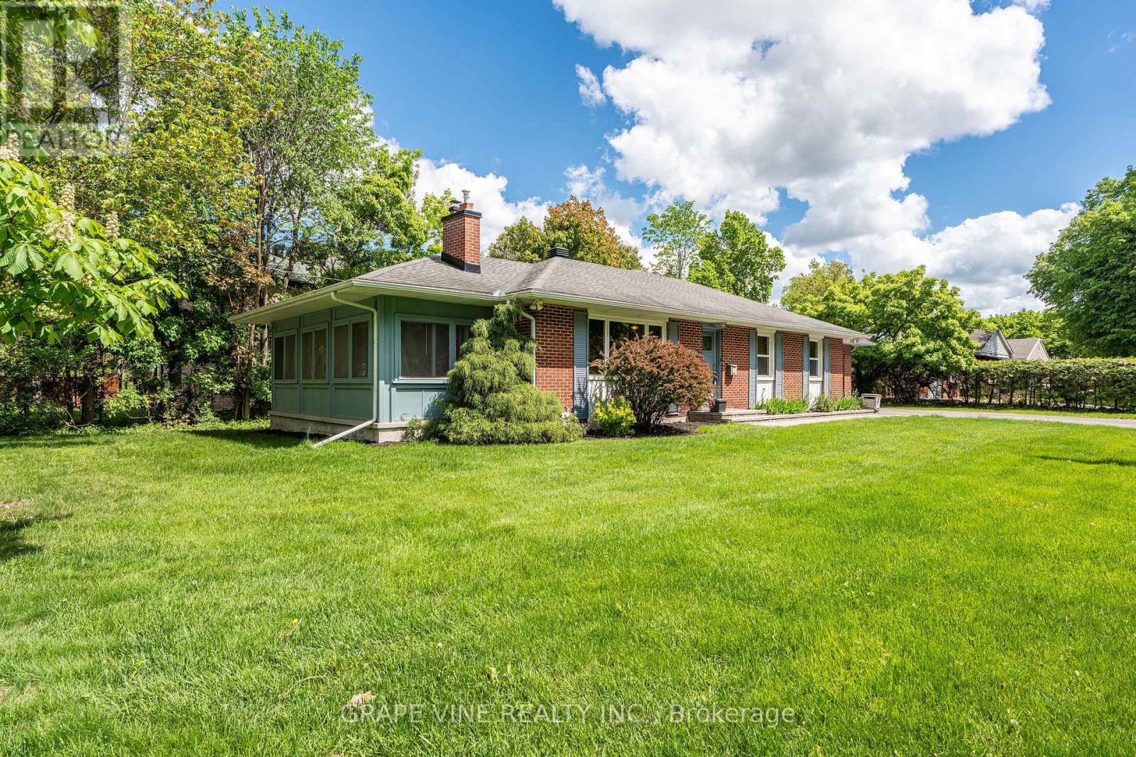 2201 Braeside Avenue, Ottawa, Ontario  K1H 7J6 - Photo 3 - X13216086