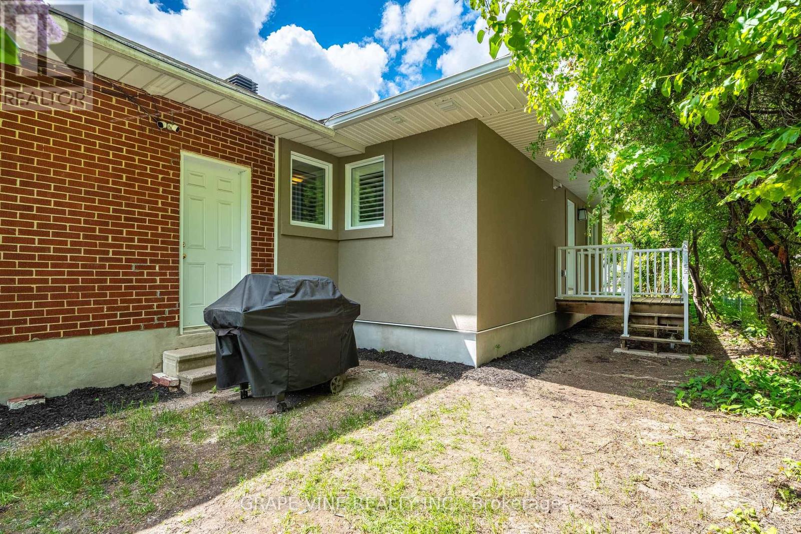 2201 Braeside Avenue, Ottawa, Ontario  K1H 7J6 - Photo 7 - X13216086