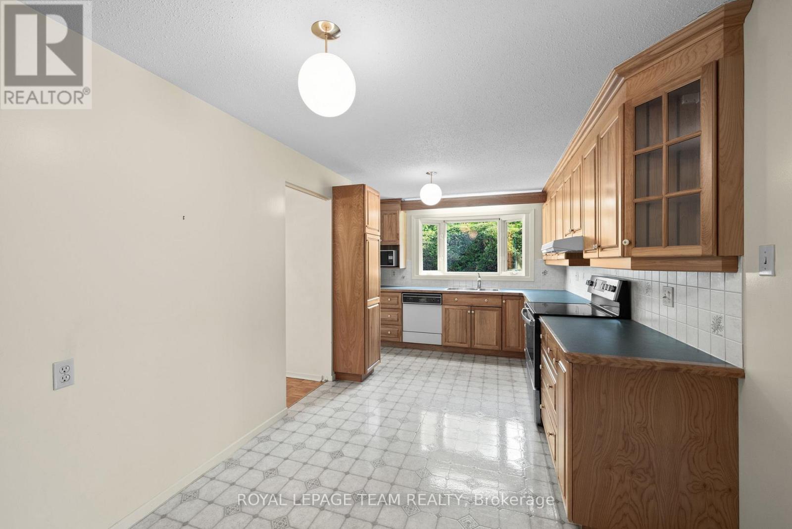 548 Rivershore Crescent, Ottawa, Ontario  K1J 7Y7 - Photo 10 - X13216140