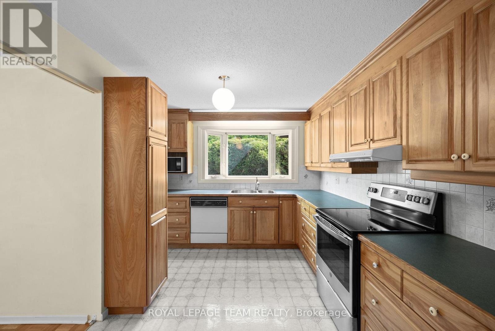 548 Rivershore Crescent, Ottawa, Ontario  K1J 7Y7 - Photo 11 - X13216140
