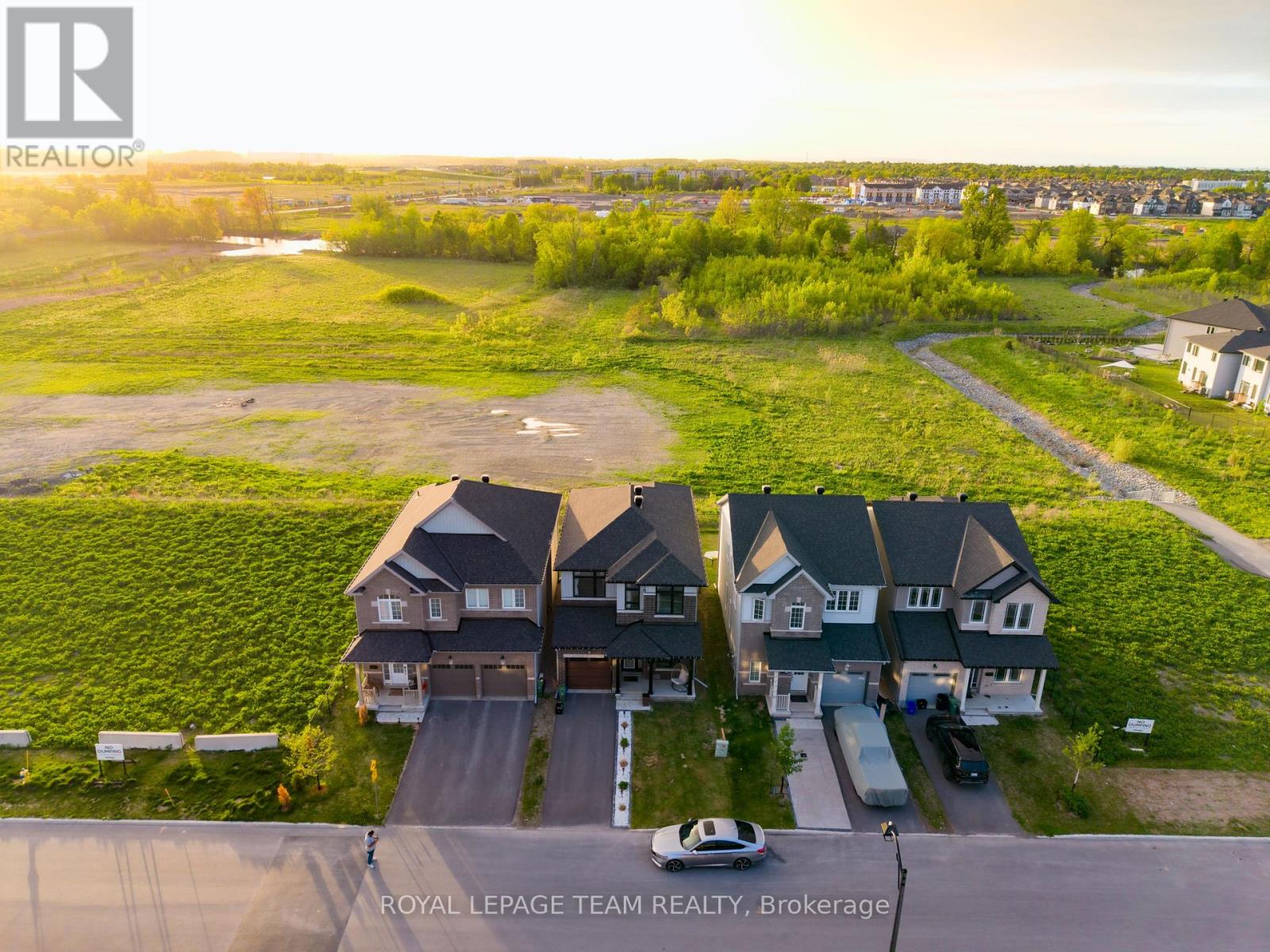 224 Turnbuckle Crescent, Ottawa, Ontario  K2J 7B7 - Photo 2 - X13216188