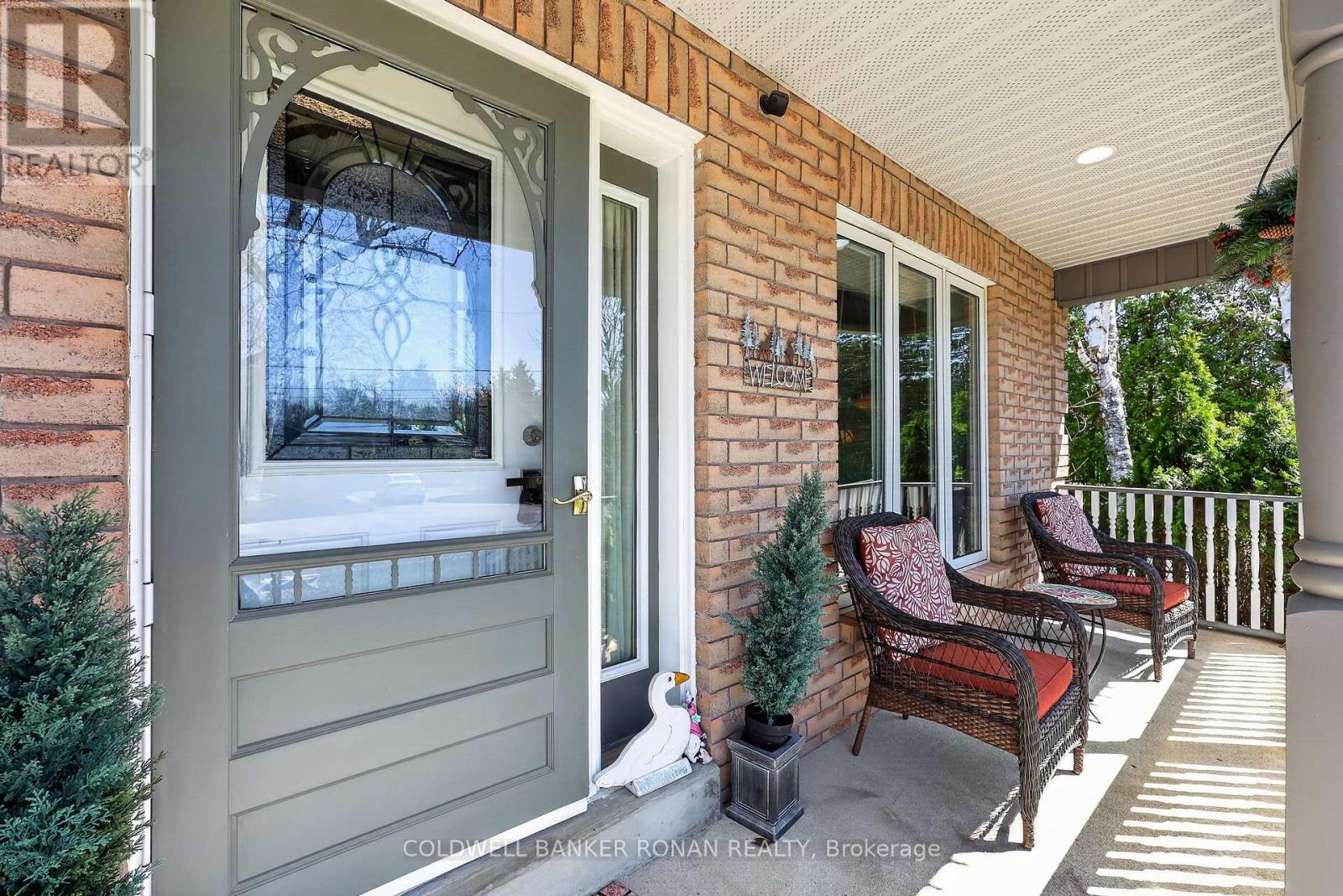 31 Marie Street, Georgina, Ontario  L0E 1L0 - Photo 5 - N13059462