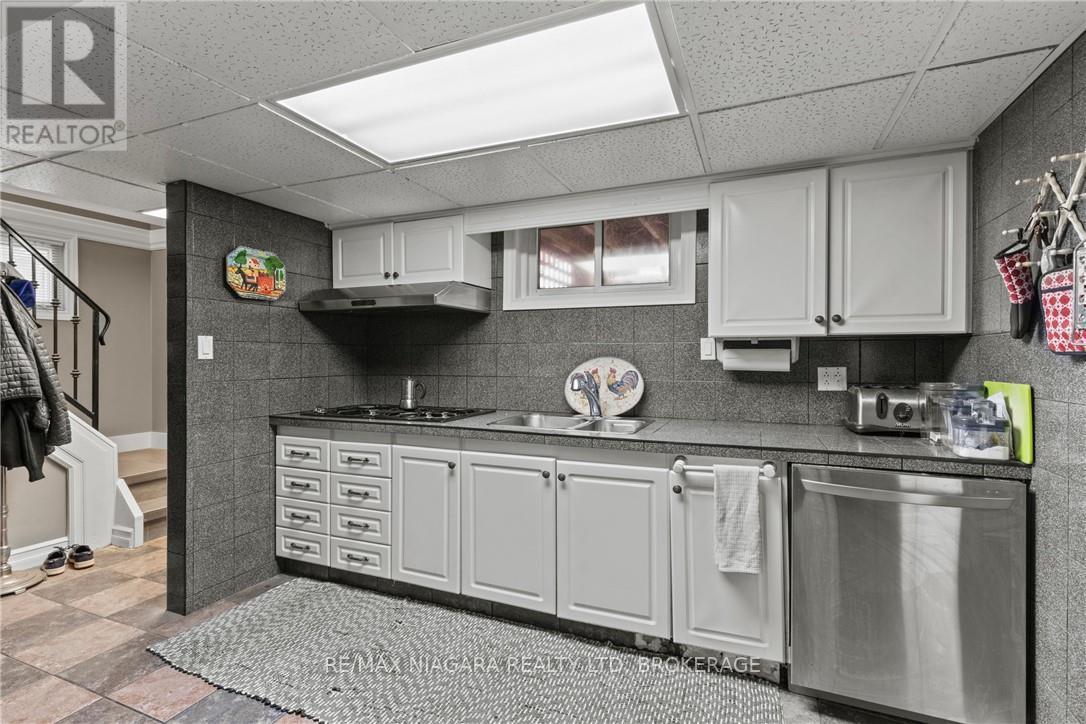 35 Chantler Road, Welland, Ontario  L3C 4M6 - Photo 20 - X13216122