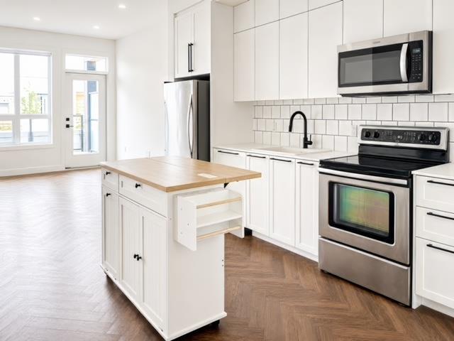 314 14968 101a Avenue, Surrey, British Columbia V3R 0E8 - Photo 3 - R3120131