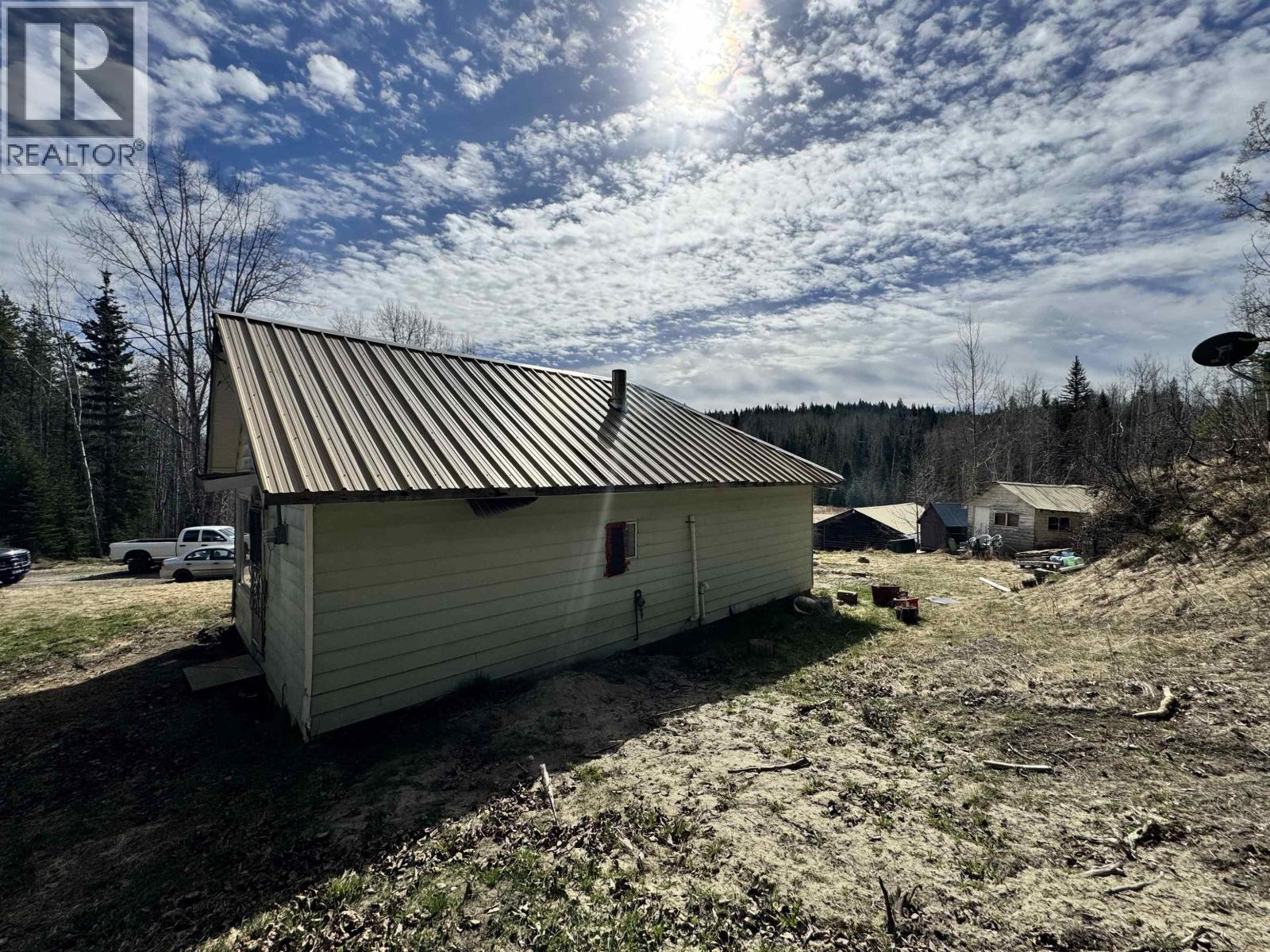 5676 Lowden Road, Horsefly, British Columbia  V1J 3A1 - Photo 3 - R3114888