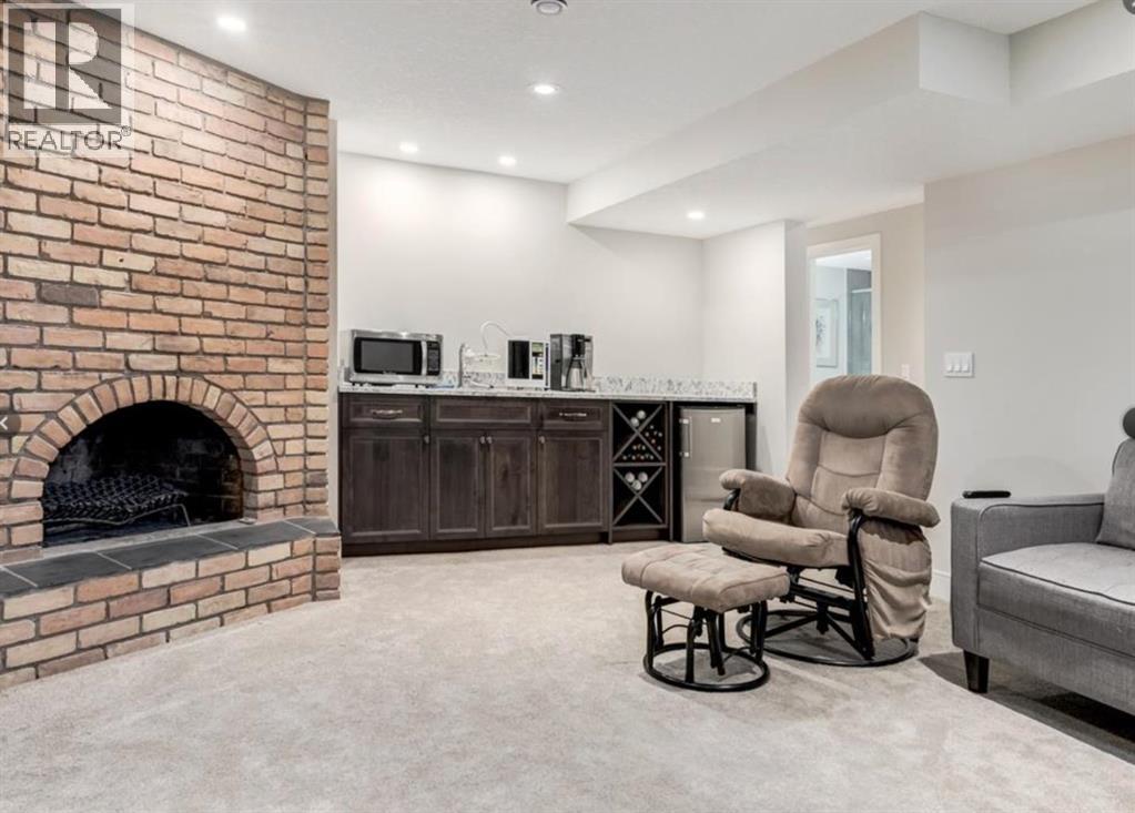 2940 Blakiston Drive NW, Calgary, Alberta  T2L 1L6 - Photo 23 - A2307557