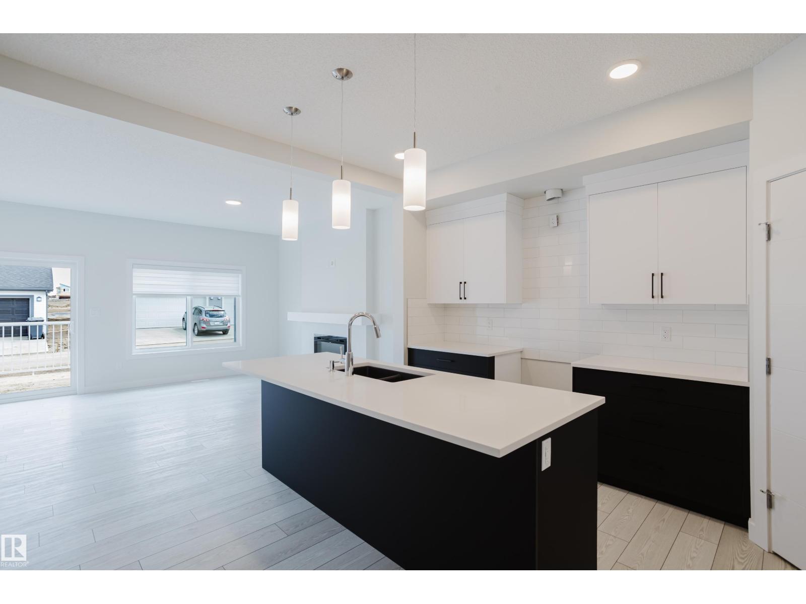 305 Brae Wy, Leduc, Alberta  T9E 1T7 - Photo 6 - E4481184