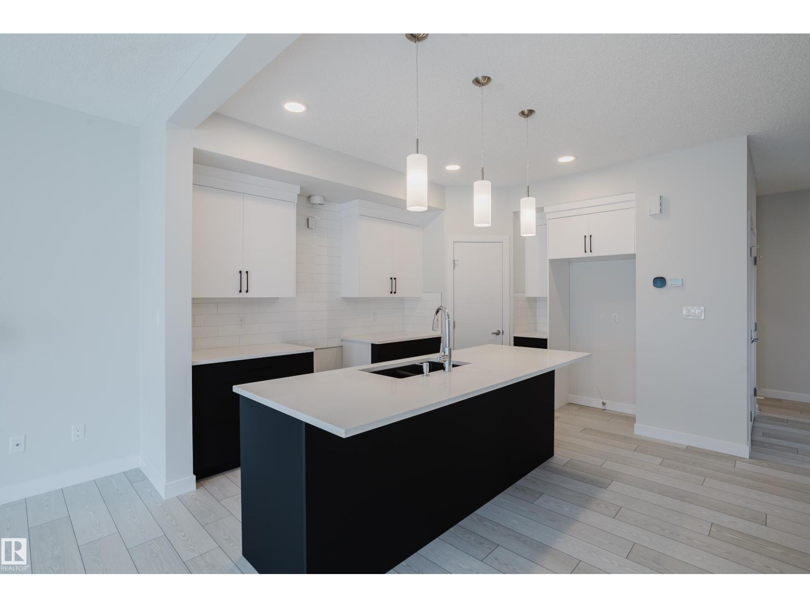 305 Brae Wy, Leduc, Alberta  T9E 1T7 - Photo 8 - E4481184