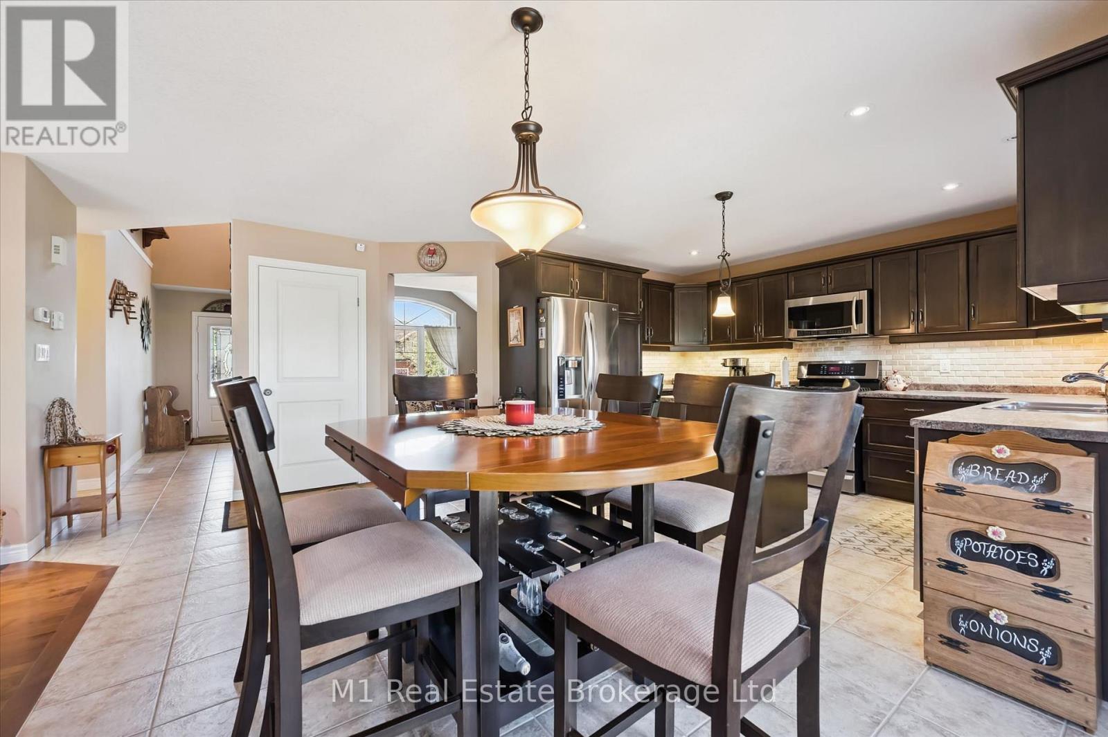 237 Carrol Street, Wellington North, Ontario  N0G 1A0 - Photo 12 - X13216134