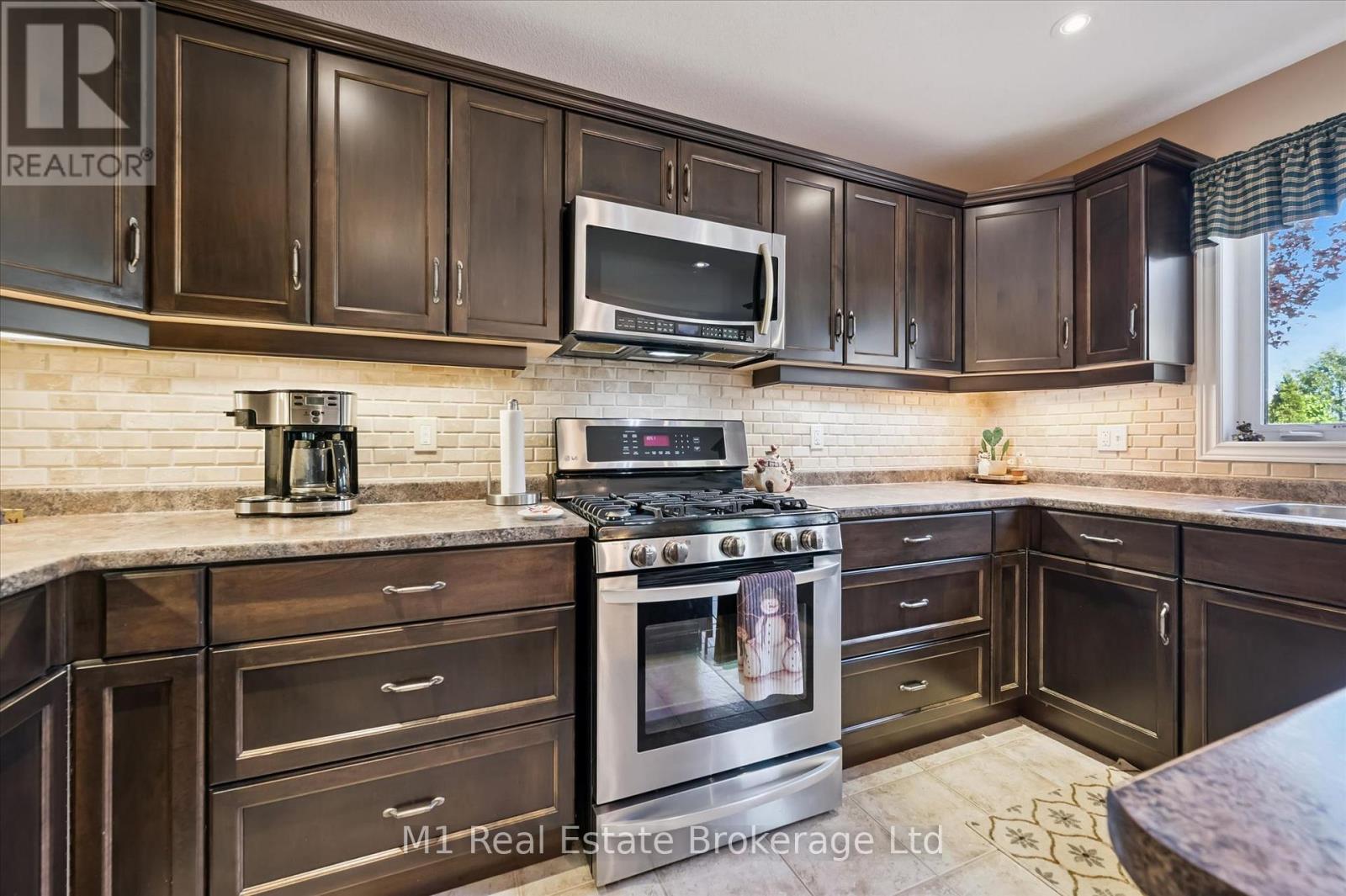 237 Carrol Street, Wellington North, Ontario  N0G 1A0 - Photo 16 - X13216134