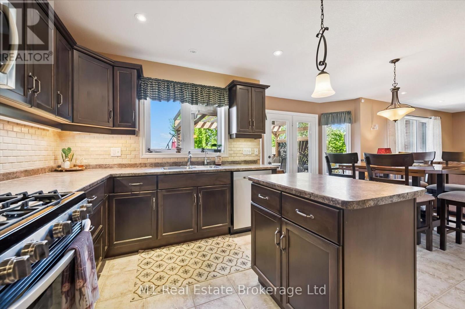 237 Carrol Street, Wellington North, Ontario  N0G 1A0 - Photo 17 - X13216134