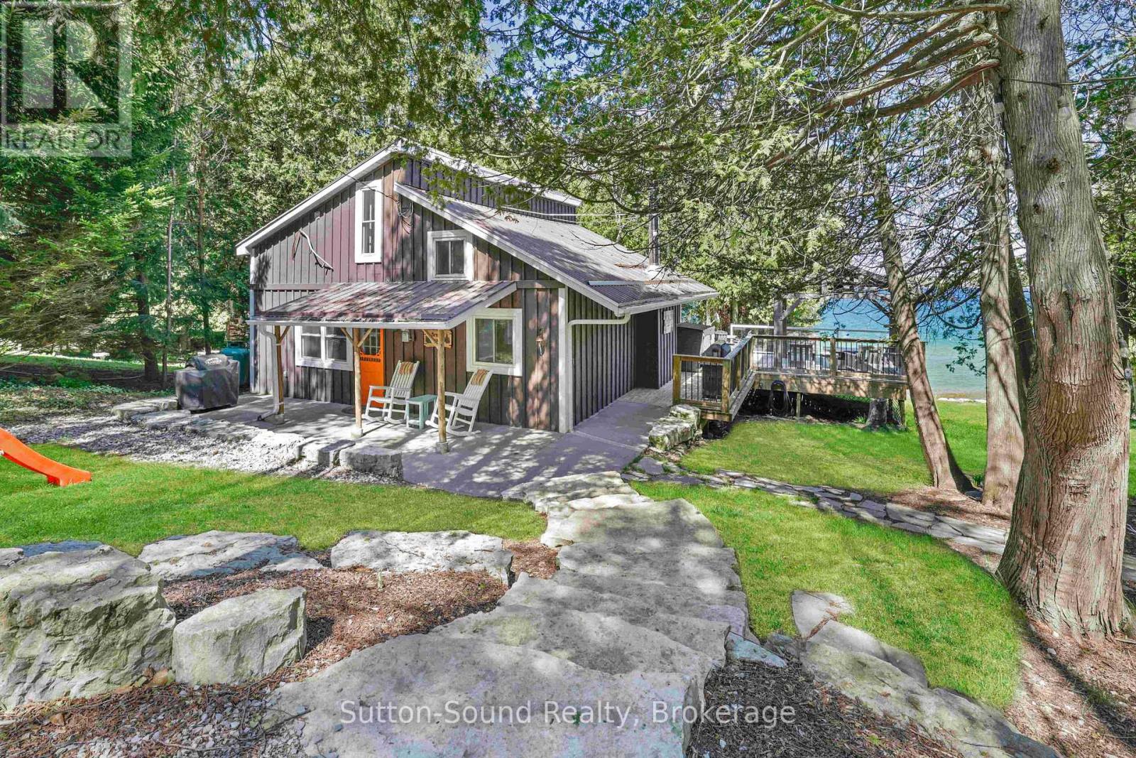 109 Dahl Street, Georgian Bluffs, Ontario  N0H 2T0 - Photo 2 - X13216178