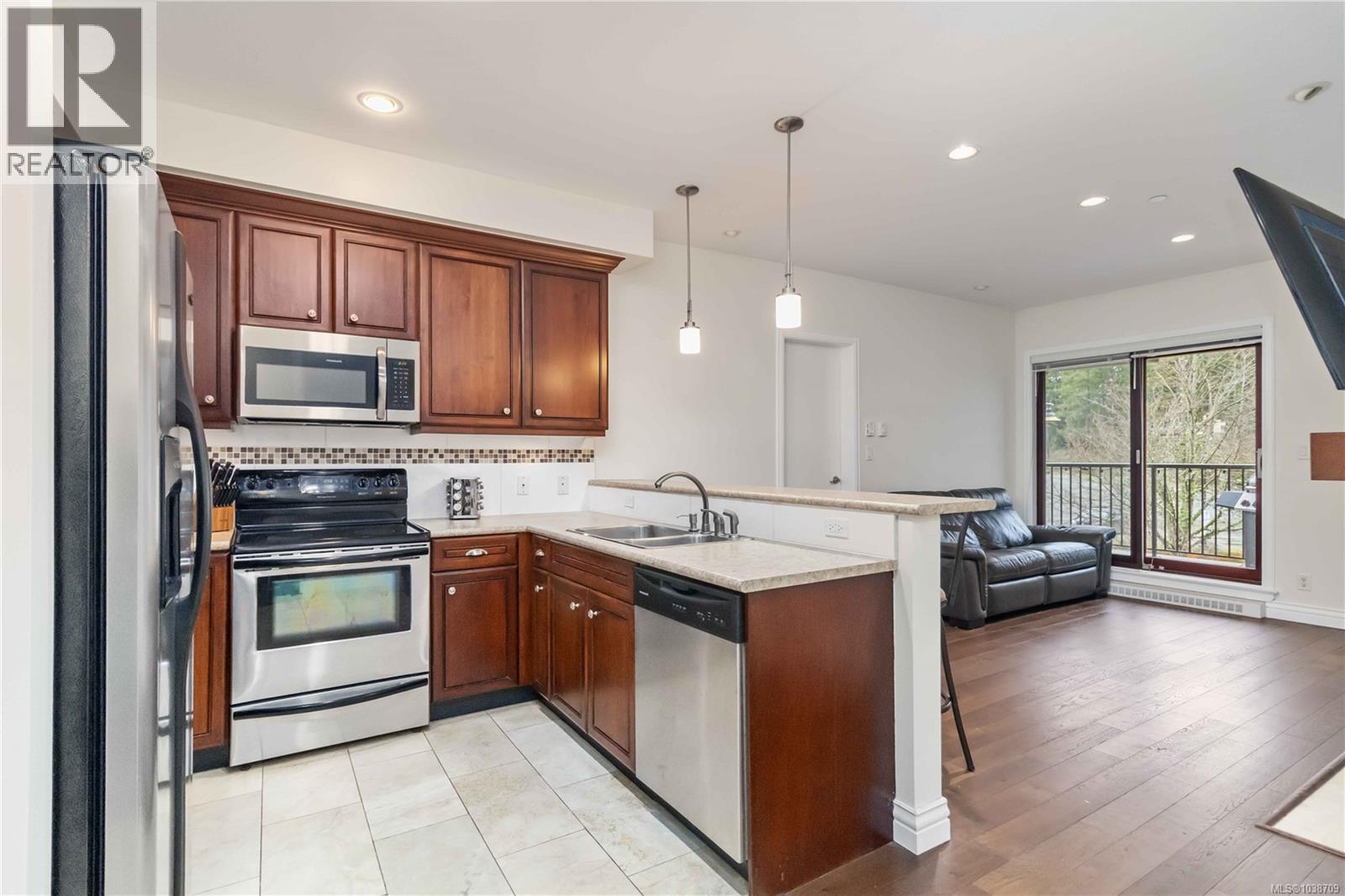 217 1335 Bear Mountain Pkwy, Langford, British Columbia  V9B 6T9 - Photo 16 - 1038709
