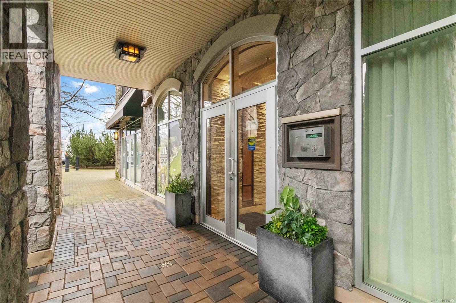 217 1335 Bear Mountain Pkwy, Langford, British Columbia  V9B 6T9 - Photo 3 - 1038709