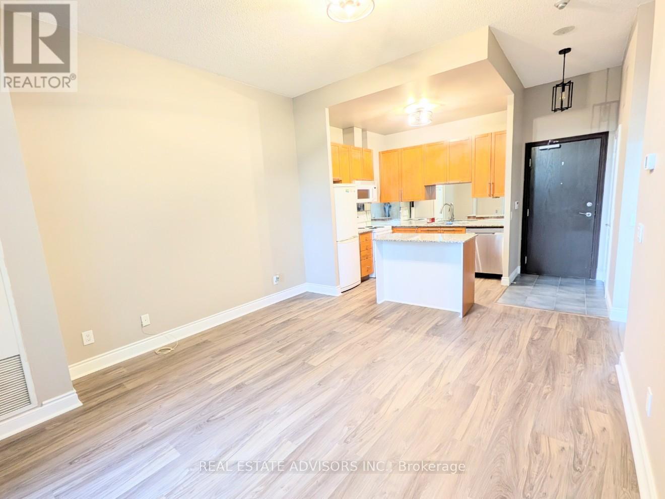 101 - 1103 Leslie Street, Toronto, Ontario  M3C 4G8 - Photo 3 - C13216044