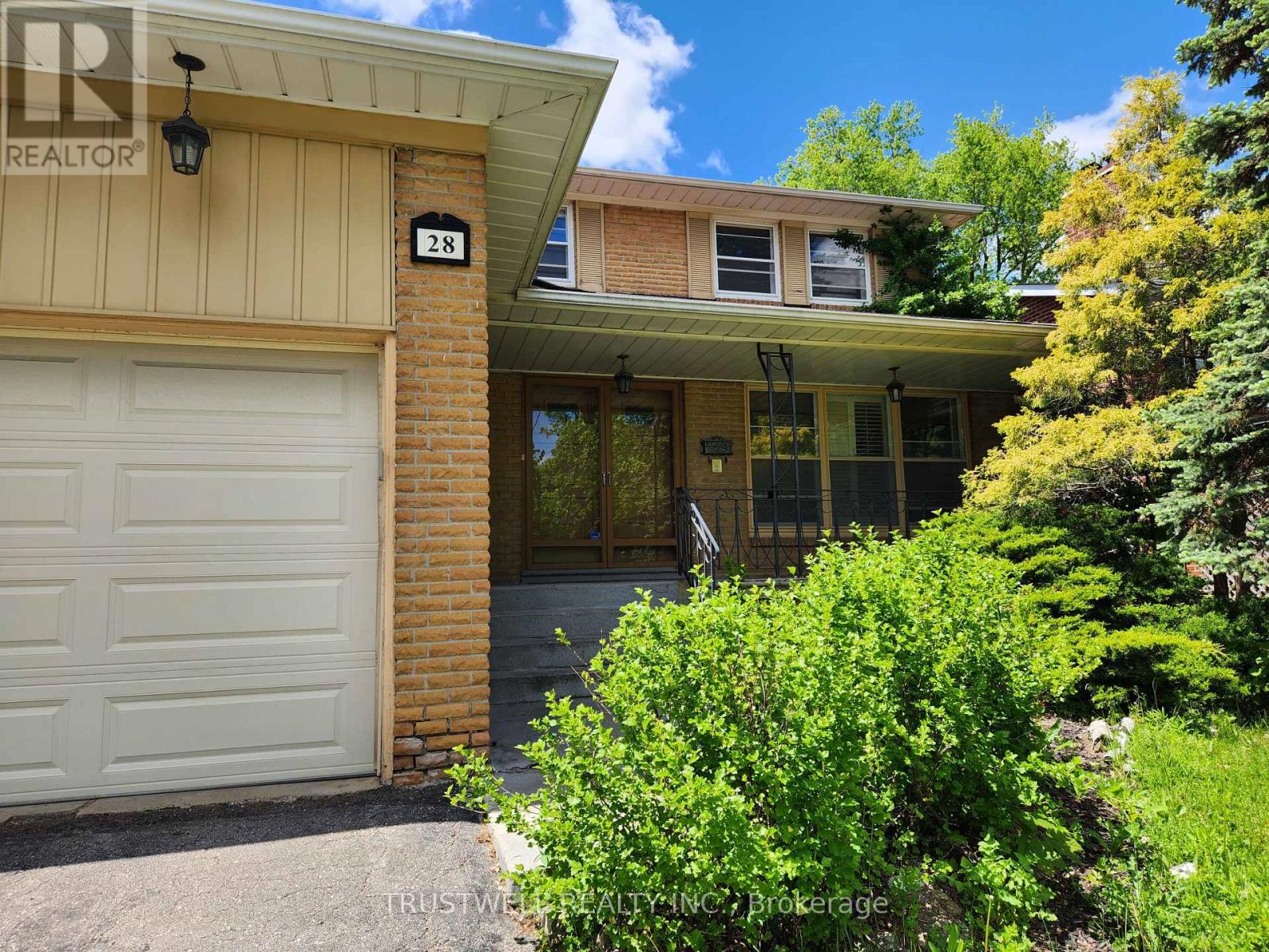 28 Robinter Drive, Toronto, Ontario  M2M 3R2 - Photo 2 - C13216098