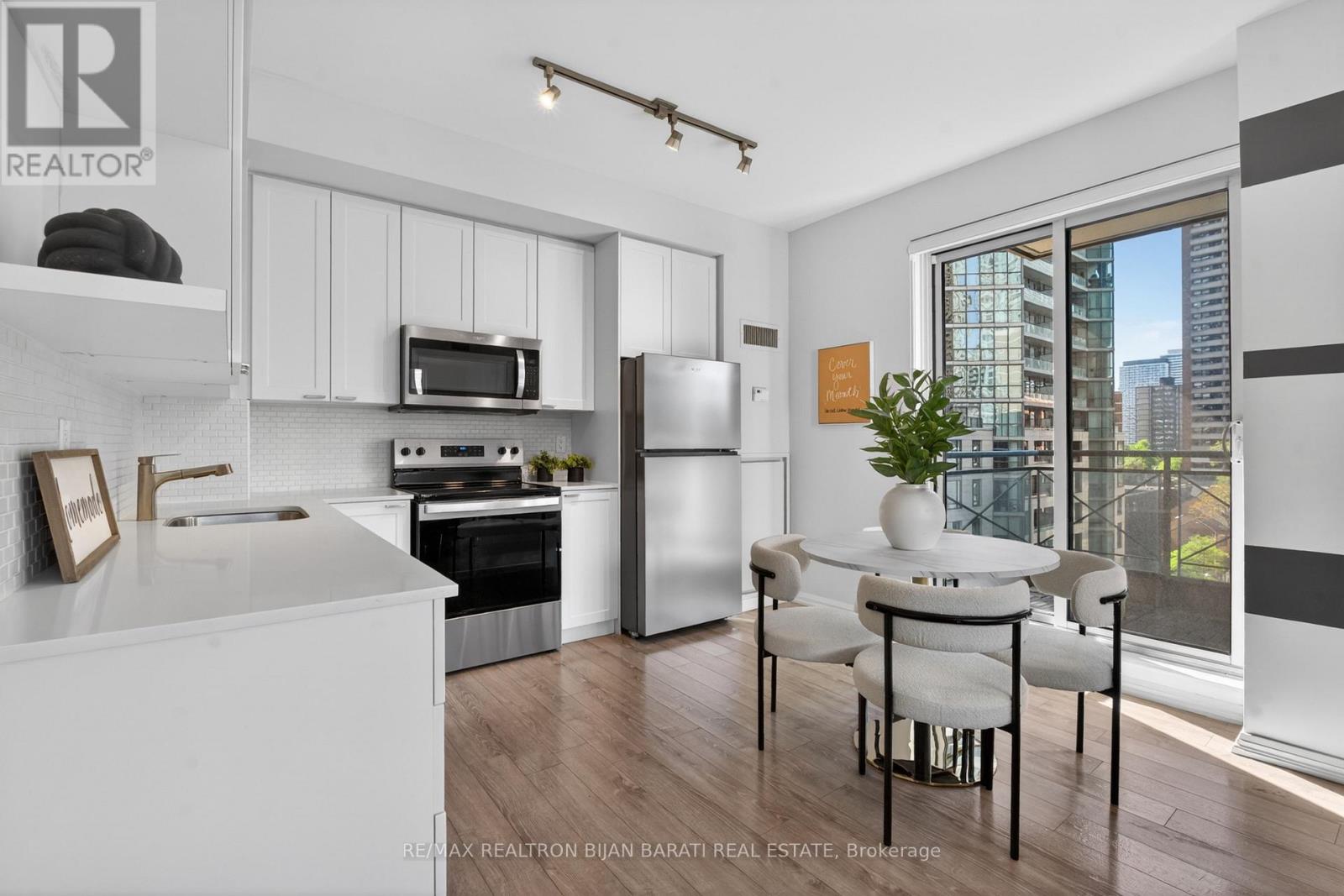 618 - 35 Hayden Street, Toronto, Ontario  M4Y 3C3 - Photo 5 - C13216220
