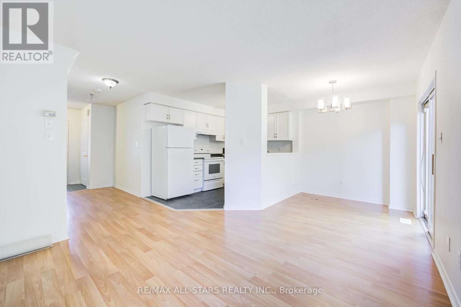 51 Playfair Road, Whitby, Ontario  L1N 9S6 - Photo 11 - E13216052