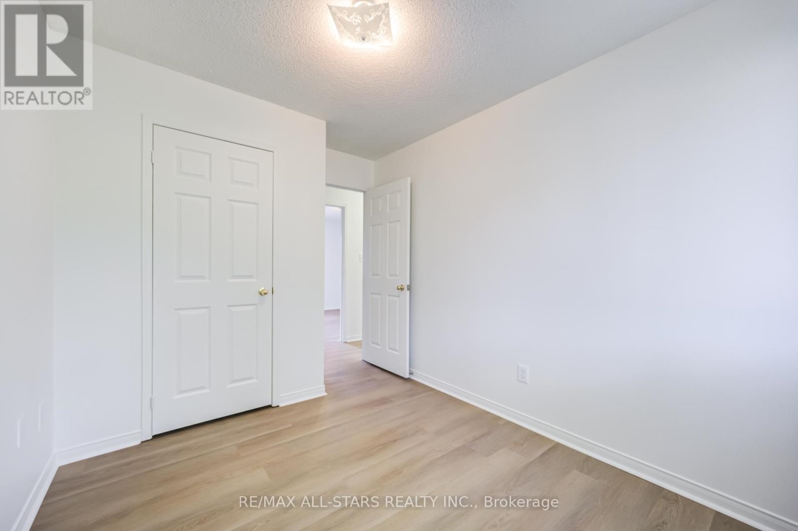 51 Playfair Road, Whitby, Ontario  L1N 9S6 - Photo 21 - E13216052