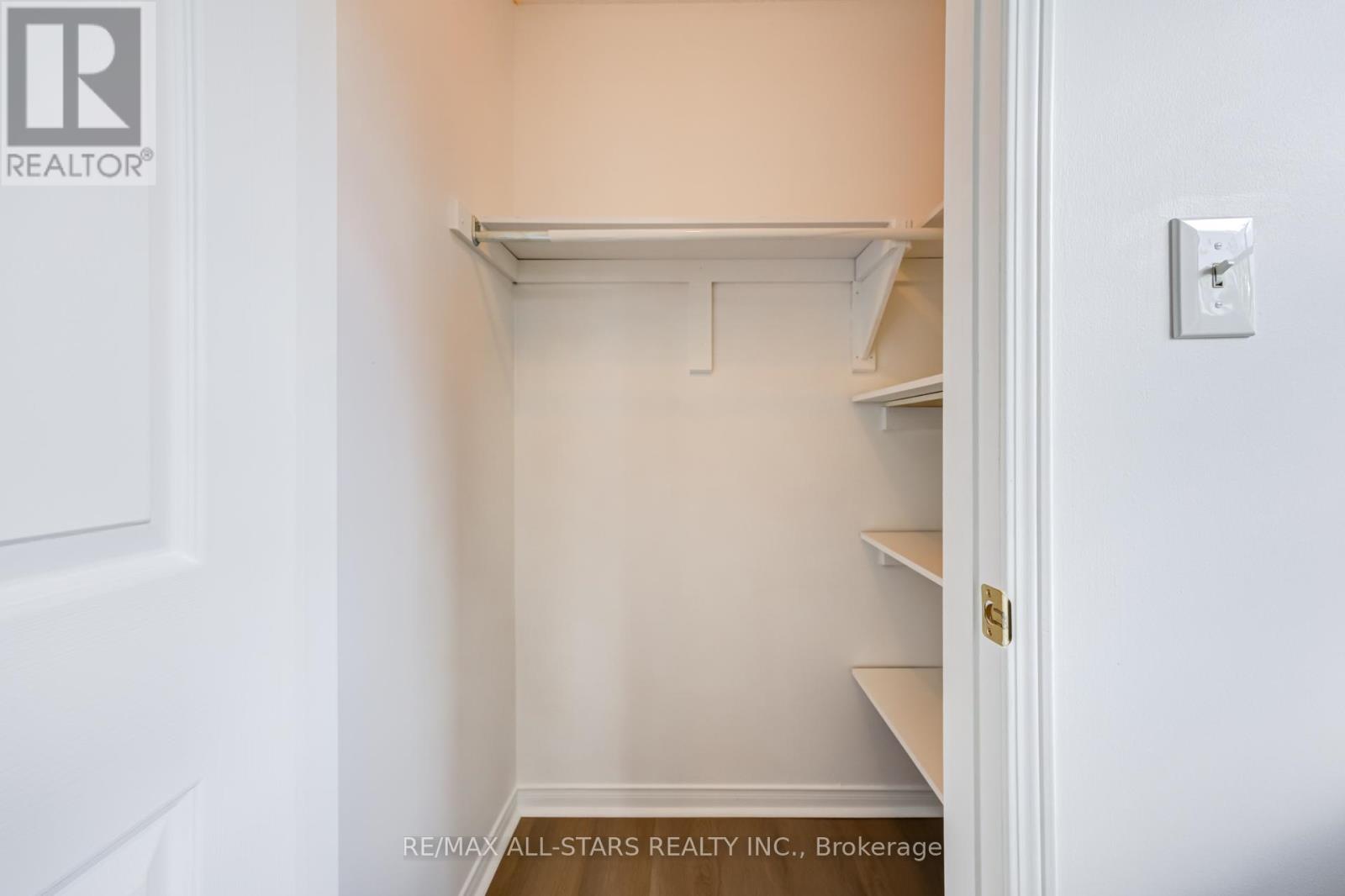 51 Playfair Road, Whitby, Ontario  L1N 9S6 - Photo 27 - E13216052