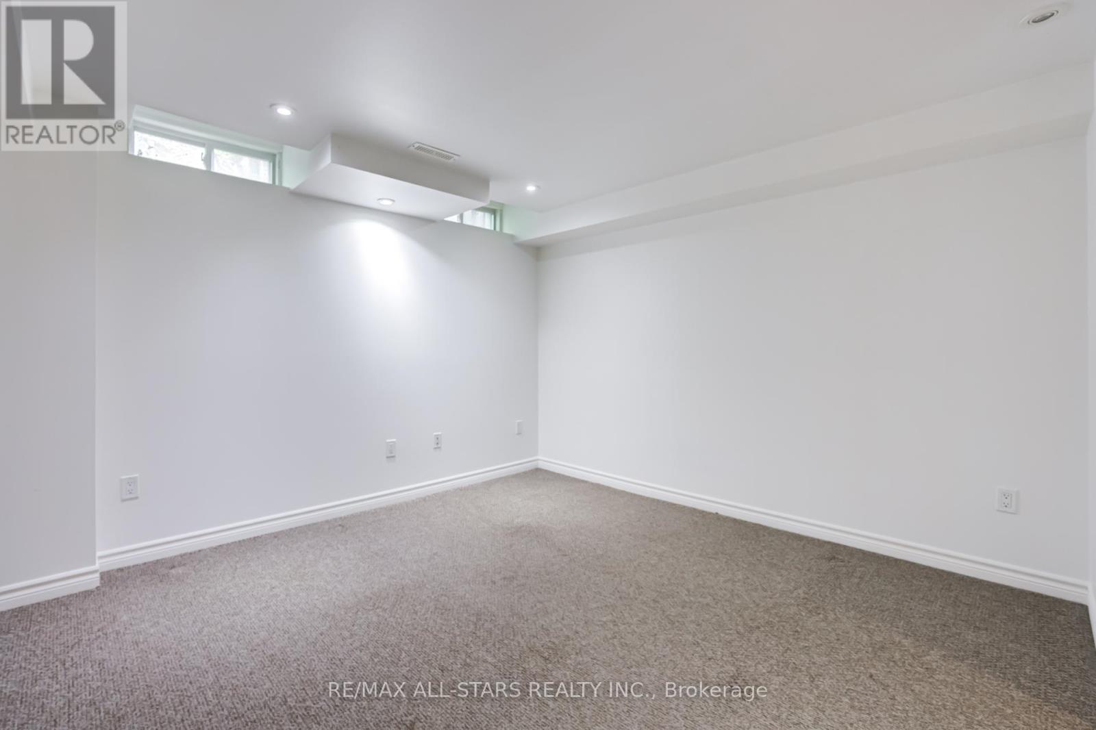 51 Playfair Road, Whitby, Ontario  L1N 9S6 - Photo 32 - E13216052