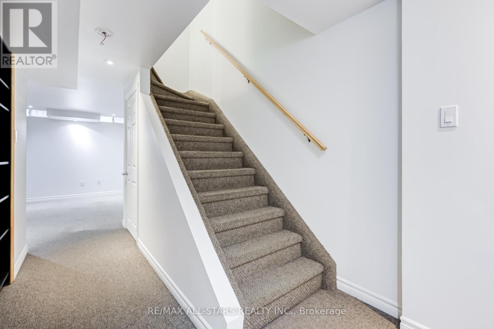 51 Playfair Road, Whitby, Ontario  L1N 9S6 - Photo 33 - E13216052