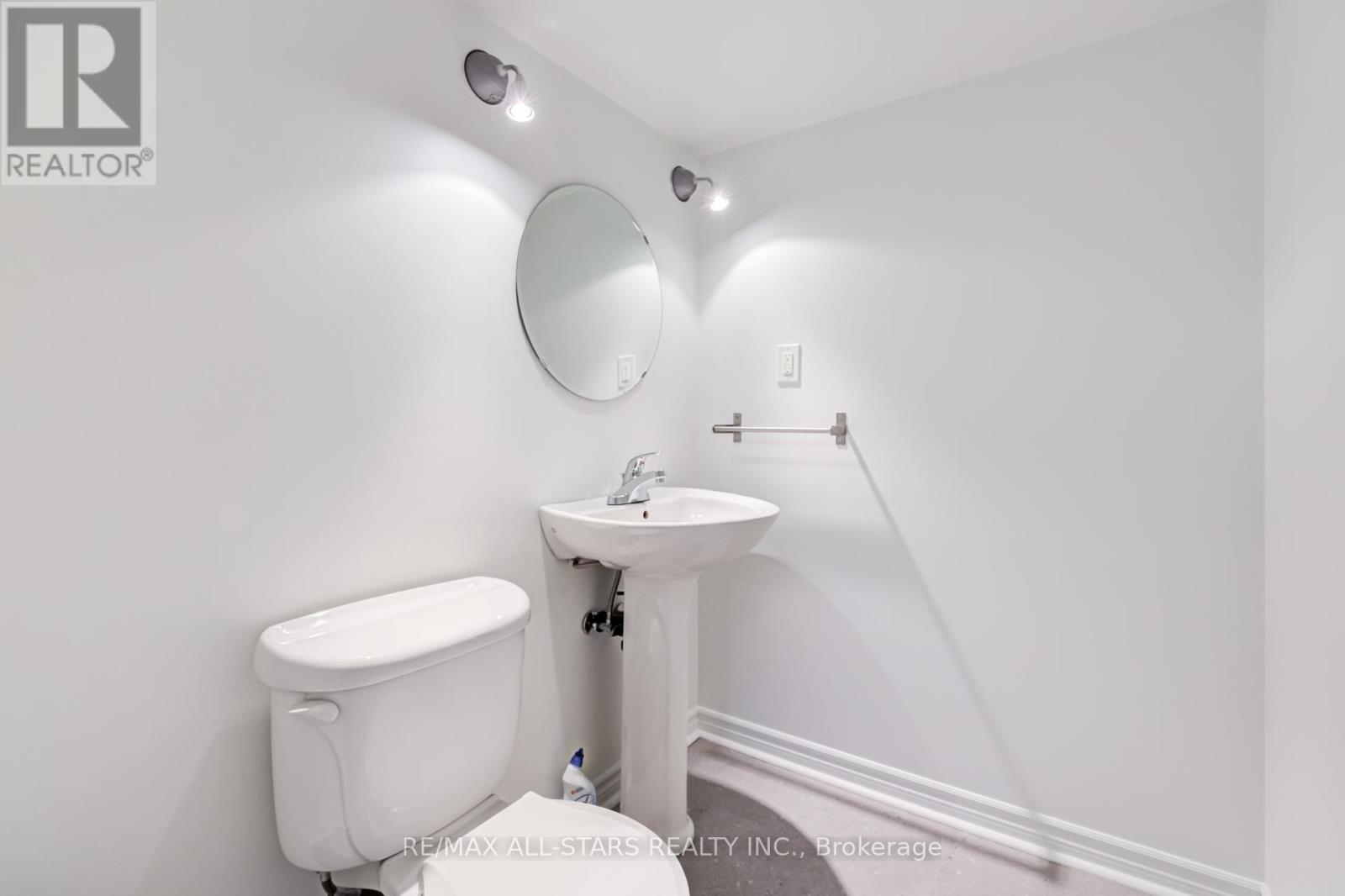 51 Playfair Road, Whitby, Ontario  L1N 9S6 - Photo 37 - E13216052