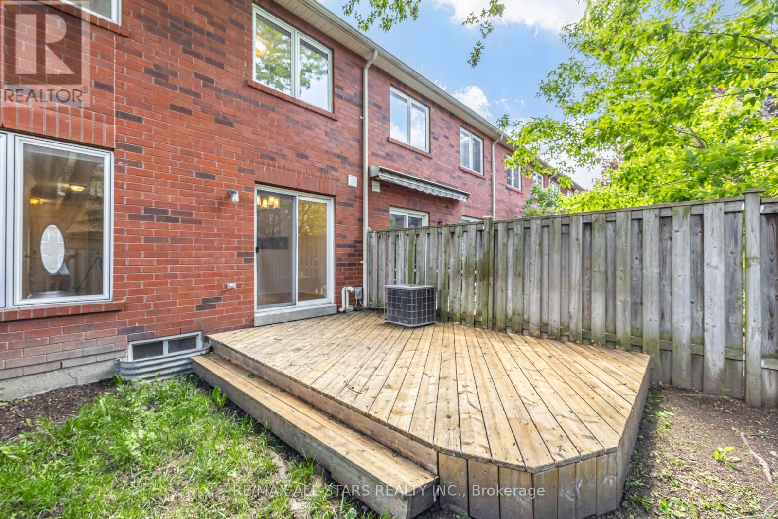51 Playfair Road, Whitby, Ontario  L1N 9S6 - Photo 42 - E13216052