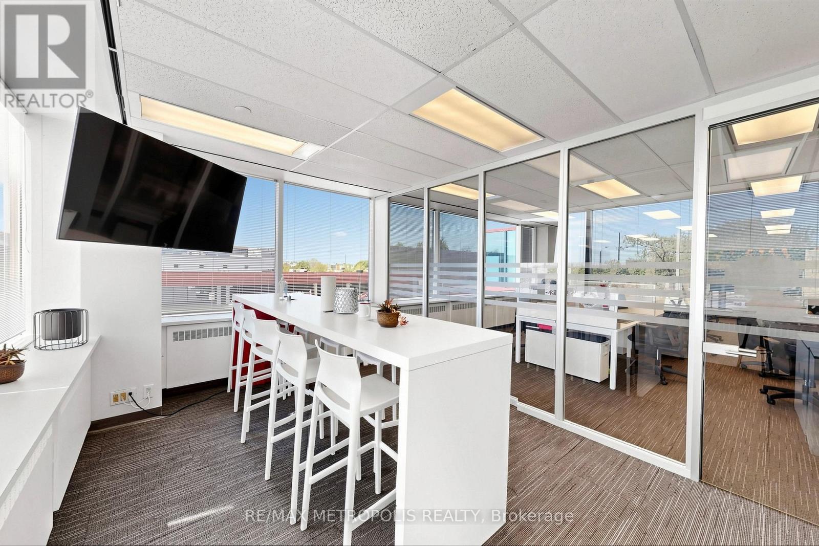 200 - 2206 Eglinton Avenue, Toronto, Ontario  M1L 2N3 - Photo 4 - E13216066