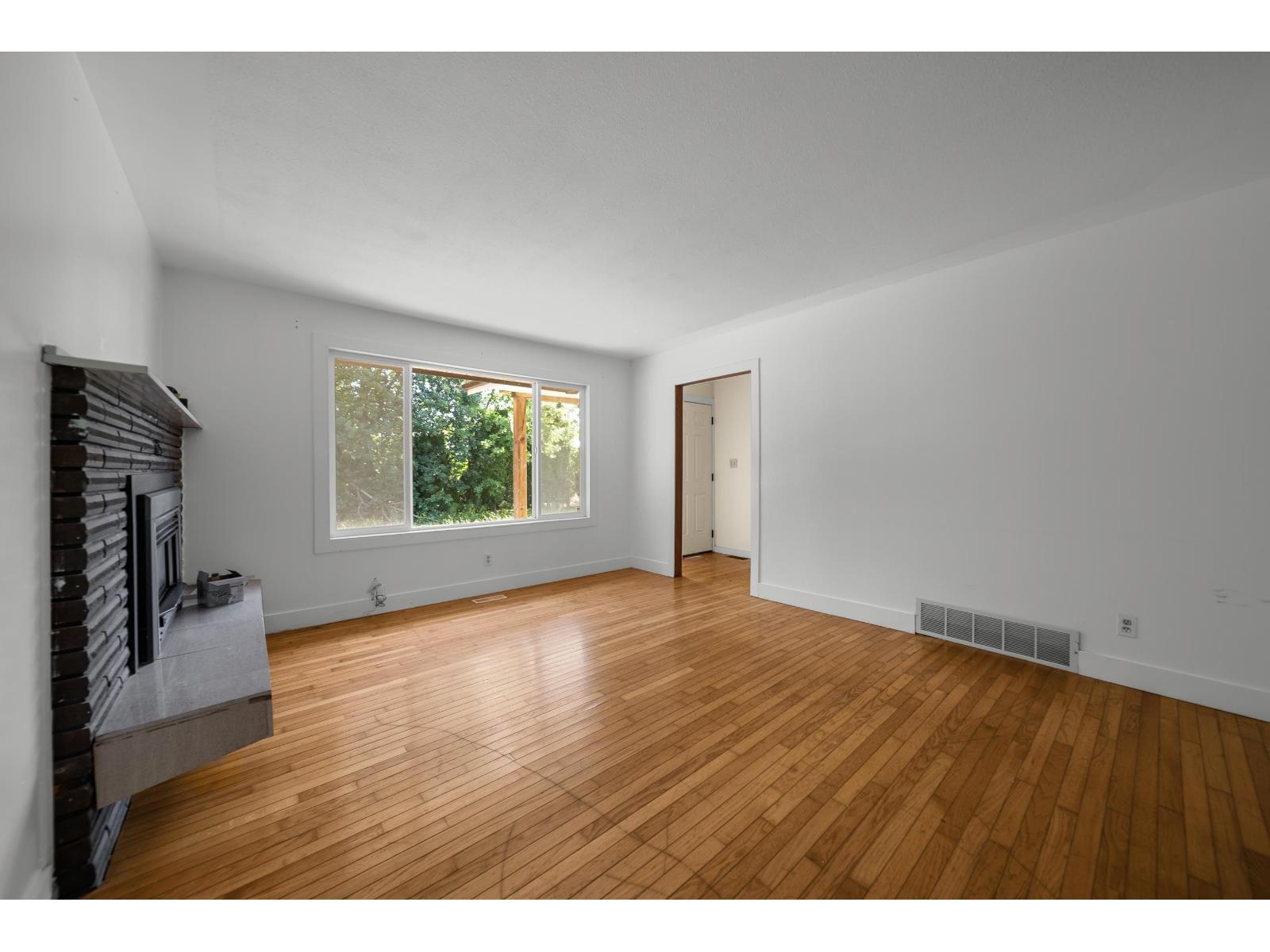 35011 Townshipline Road, Abbotsford, British Columbia  V3G 1R5 - Photo 18 - R3129084