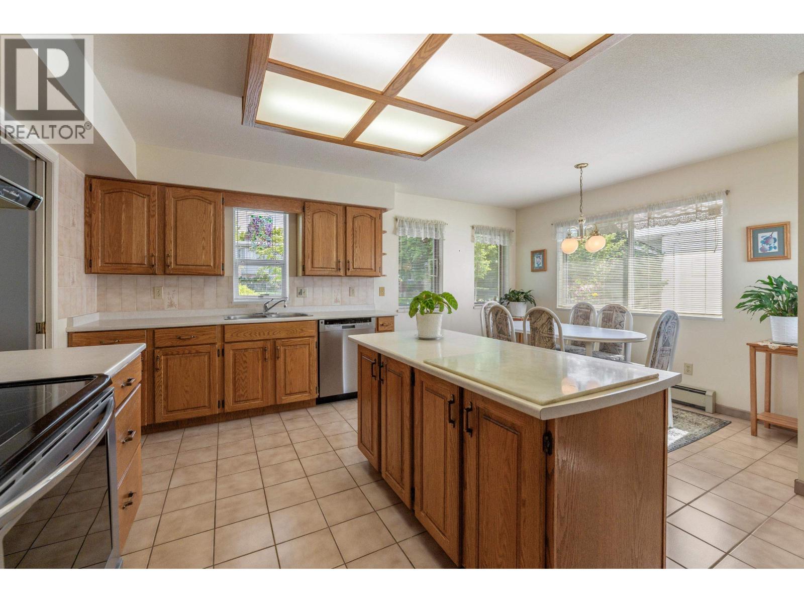 7416 Jasper Crescent, Vancouver, British Columbia  V5P 3S5 - Photo 18 - R3125973