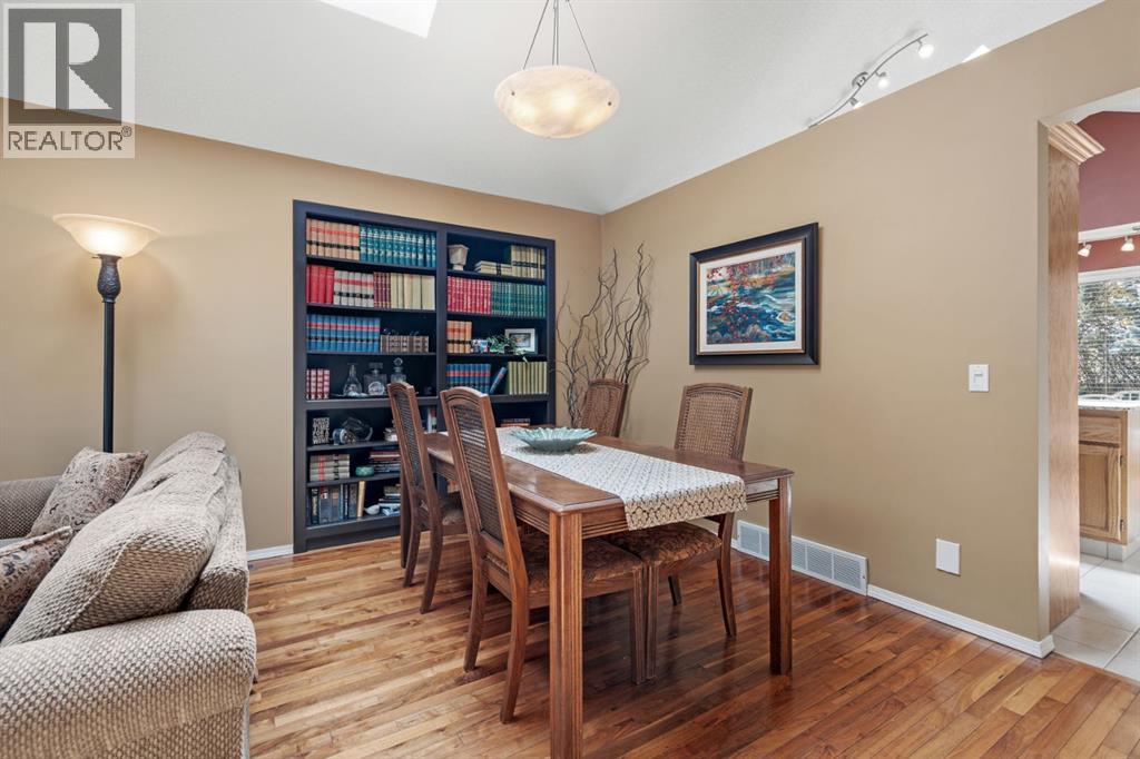 212 Sirocco Place Sw, Calgary, Alberta  T3H 2N3 - Photo 8 - A2293905
