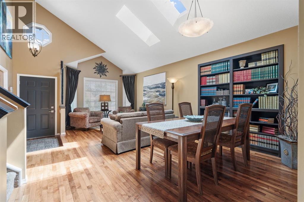 212 Sirocco Place Sw, Calgary, Alberta  T3H 2N3 - Photo 9 - A2293905