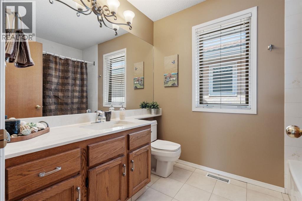 212 Sirocco Place Sw, Calgary, Alberta  T3H 2N3 - Photo 26 - A2293905