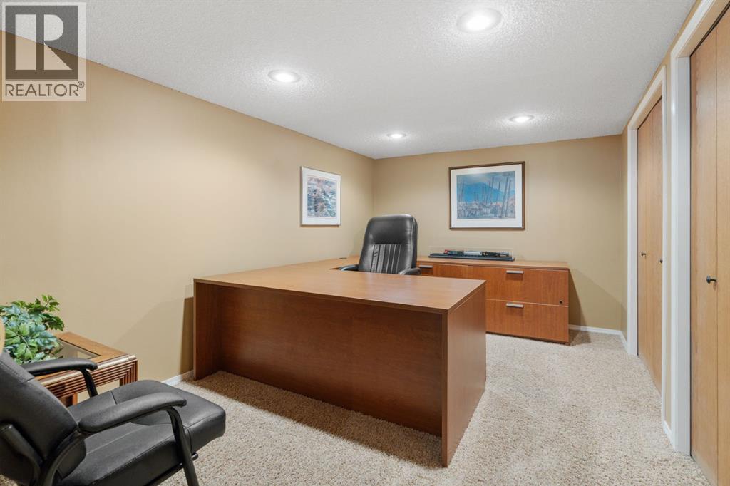 212 Sirocco Place Sw, Calgary, Alberta  T3H 2N3 - Photo 38 - A2293905