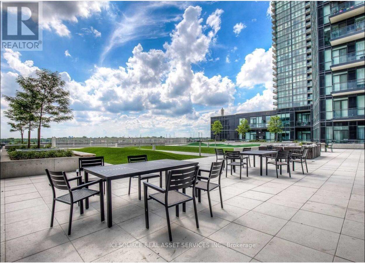 1909 - 4011 Brickstone Mews, Mississauga, Ontario  L5B 0G3 - Photo 13 - W13215998