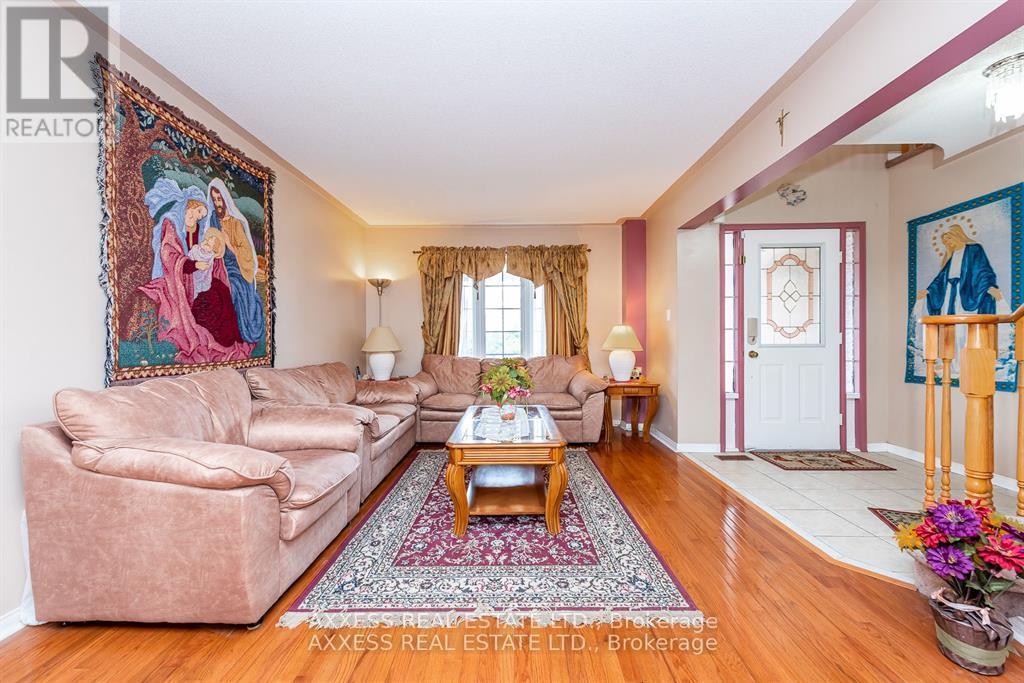 975 Bristol Road W, Mississauga, Ontario  L5V 2N9 - Photo 4 - W13216012