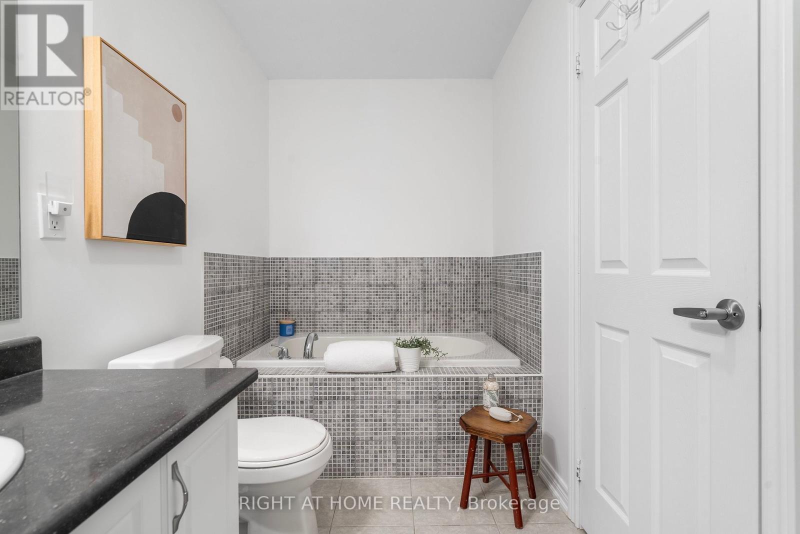 127 Benadir Avenue, Caledon, Ontario  L7C 4E7 - Photo 14 - W13216030